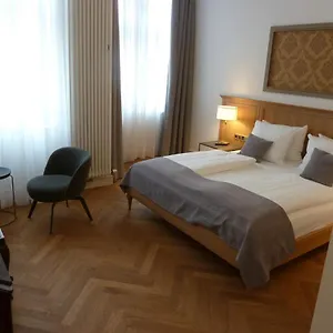 Lindenufer 3*, Berlino Germania