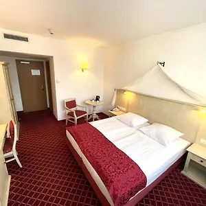 hotellátogatás