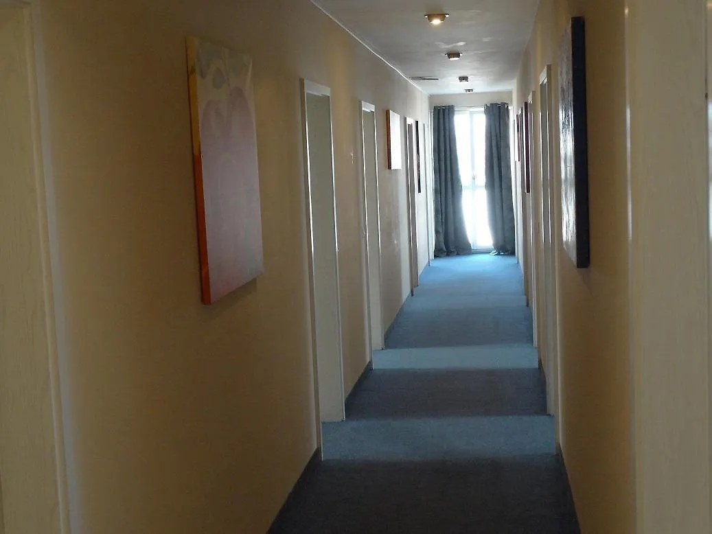 Hotel Amy 레겐스부르크 2*,