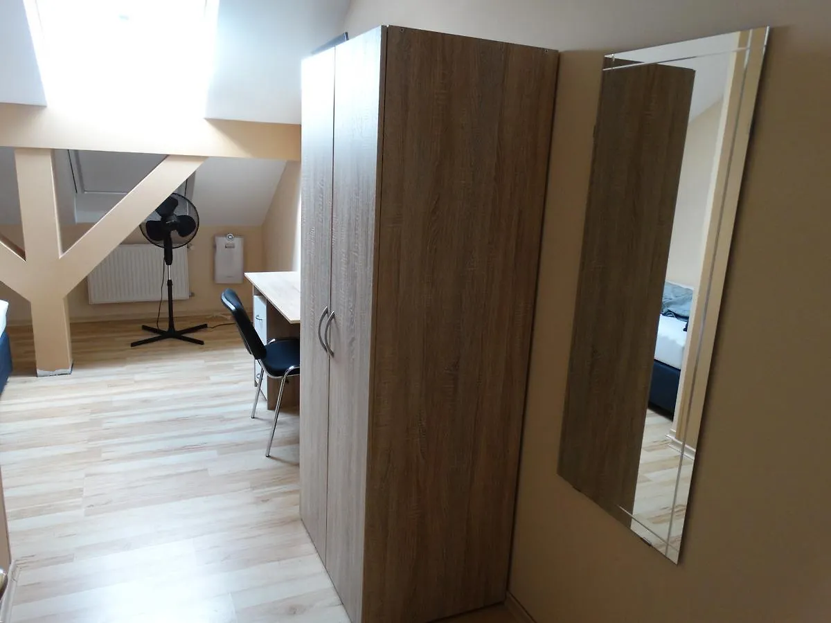 Hotel Amy 레겐스부르크 2*,